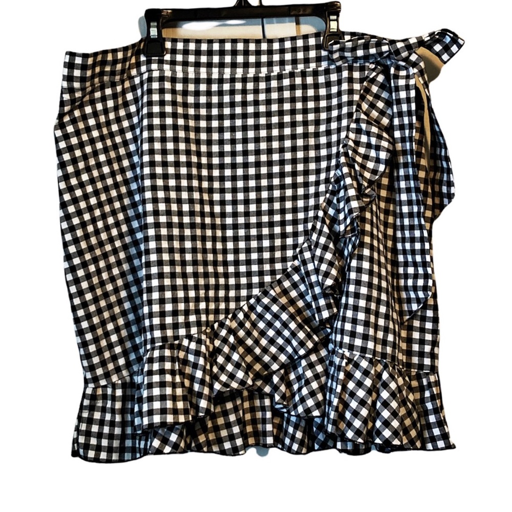 SHEIN Gingham Wrap Mini Skirt Size 2X